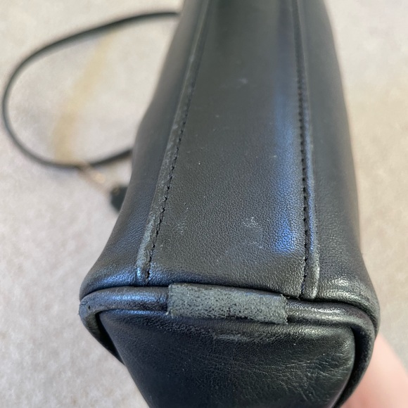 EUC Vintage Coach Crossbody - Picture 6 of 6